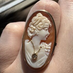 Estate 14k Cameo Habile with Diamond